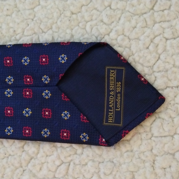 Holland & Sherry London 1836 Navy/Burgundy Silk Foulard Tie (Handmade in USA) - Picture 7 of 12